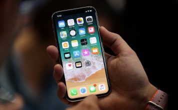 Назван самый дорогой компонент iPhone X