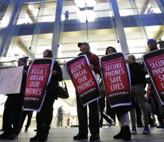 Apple: власти США увеличили количество запросов данных в 4.5 раза