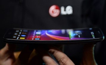 Дисплеи для гибких iPhone будет поставлять LG