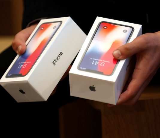 iPhone X для российского рынка оказался быстрее остальных