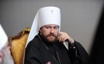 Российский митрополит объяснил популярность iPhone