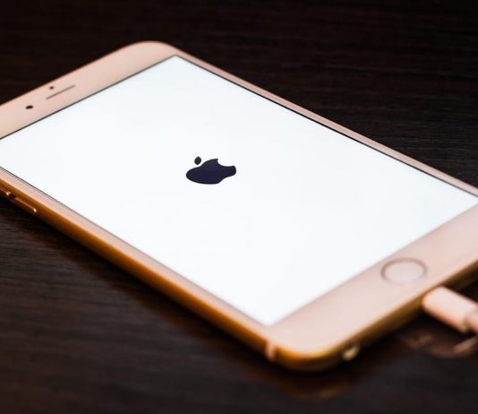 Во Вьетнаме зарядка от iPhone убила школьницу