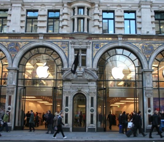 В центре Лондона ограблен магазин Apple