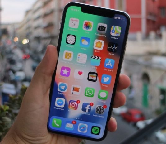 iPhone X бьет рекорды по продажам в России
