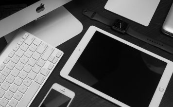 Apple инвестировала $390 млн в компанию Finisar